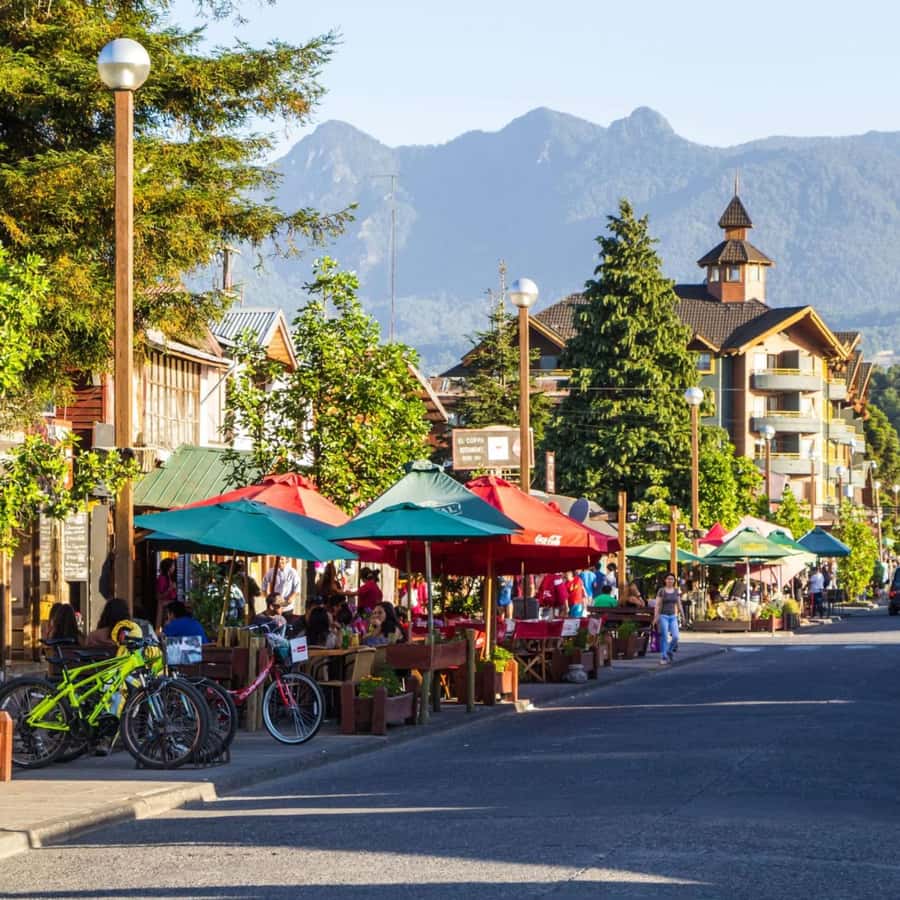 PUCON: TOUR AROUND THE AREA WITH THERMAL BATHS - The Turbio River and Villarrica’s volcanic risks