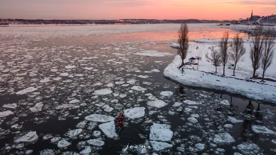 Quebec City: Sunset Ice Canoe Experience with Sauna - Key points to know before booking