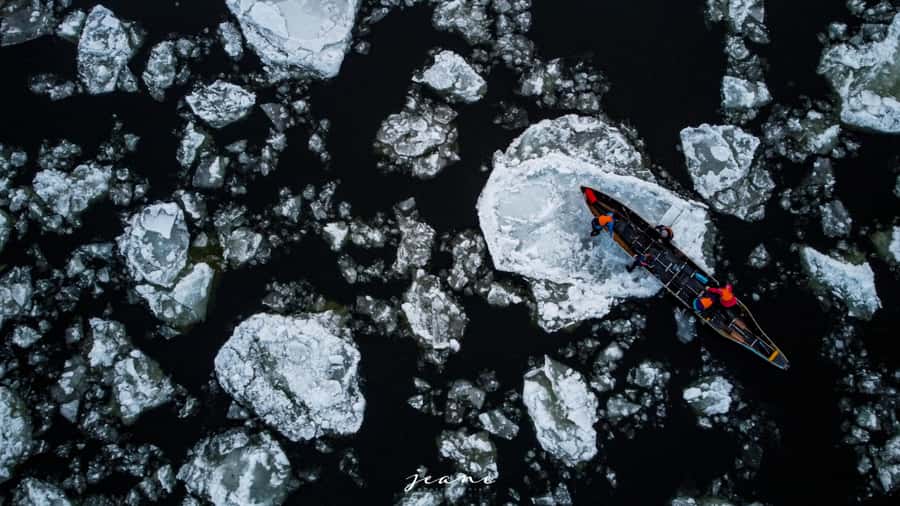 Quebec City: Sunset Ice Canoe Experience with Sauna - Who should book this outing?