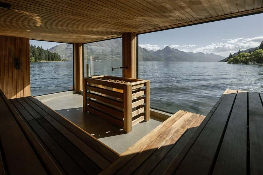 Queenstown: Floating Sauna Experience on Lake Whakatipu - Why a sauna on Lake Whakatipu feels different
