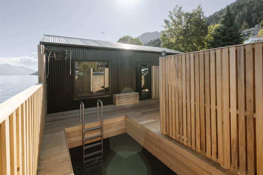 Queenstown: Floating Sauna Experience on Lake Whakatipu - Arriving at St Omer’s Wharf