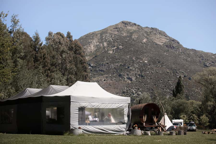 Queenstown: Riverside Sauna and Cold Plunge Experience - Who should book this experience?