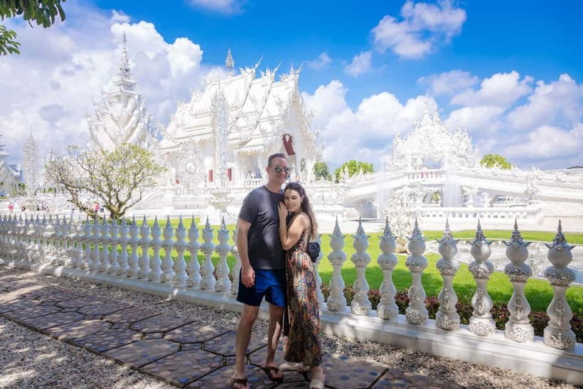 Red, Blue, White Temples & Hot Spring Trip from Chiang Mai - Mae Kachan Hot Spring: a useful first break