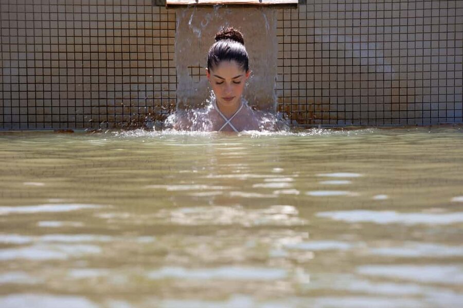 Relax and wellness: Thermal pools, spa, nature and aperitif included - Moving between seven pools and two saunas