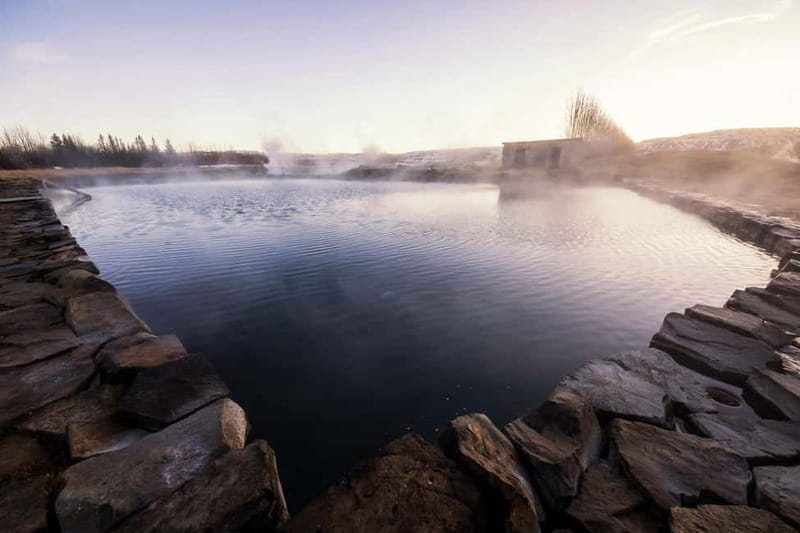 Reykjavík: Glacier Snowmobile and Hot Springs with Pickup - Why the glacier and hot spring make a good pair