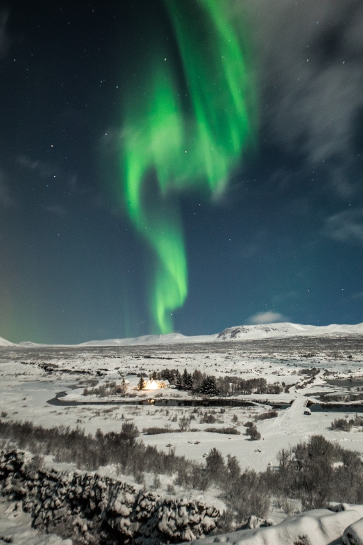 Reykjavík: Golden Circle, Blue Lagoon & Northern Lights Tour - What to pack for a 15-hour outing