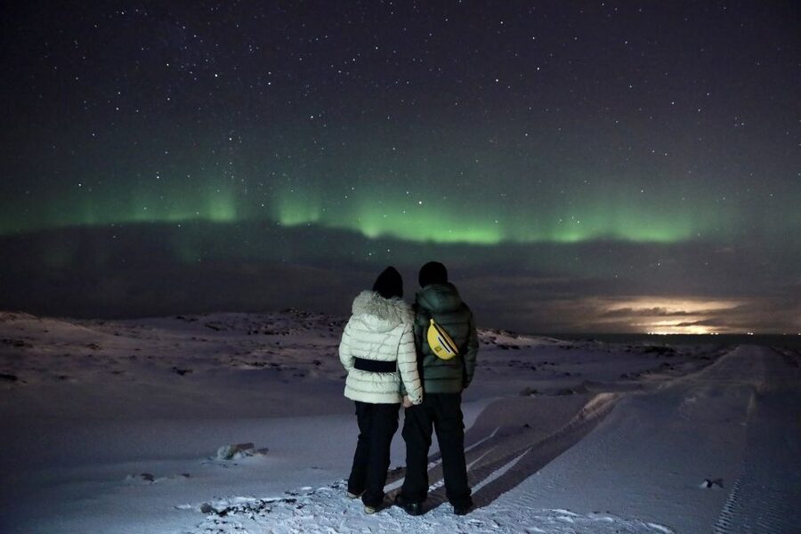 Reykjavík: Golden Circle, Blue Lagoon & Northern Lights Tour - Geysir mixes steam, waiting, and lunch