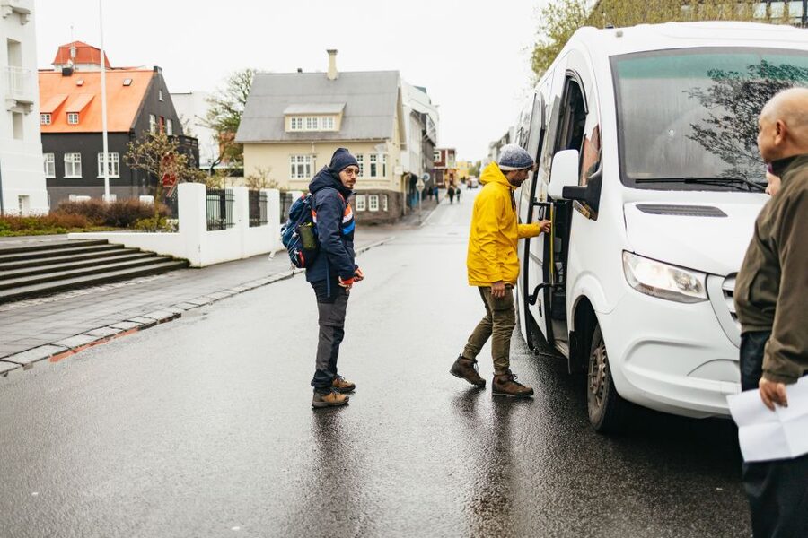 Reykjavik: Golden Circle, Crater & Blue Lagoon Minibus Tour - What to wear and what to pack