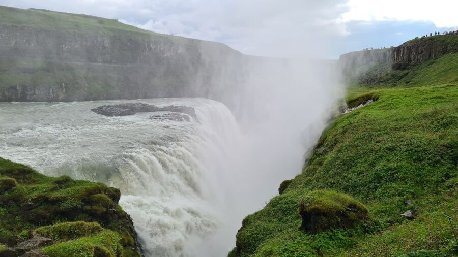 Reykjavik: Golden Circle, Kerid Crater and Sky Lagoon Tour - Gullfoss: Iceland’s thunderous two-level waterfall