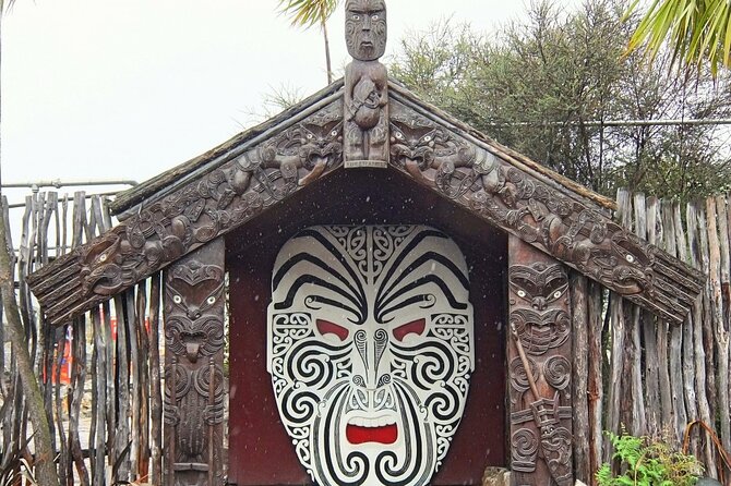 ROTORUA - Hell's Gate Geothermal Park & Mud Spa Day Trip - The 20-minute mud bath is short, but memorable