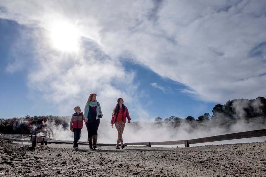 Rotorua: Hell's Gate Geothermal Walk - Mud, steam, sulfur, and hot waterfalls