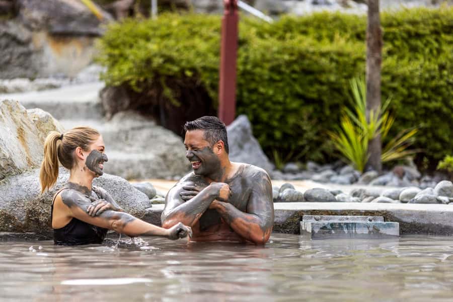Rotorua: Hell's Gate Outdoor Mud Spa & Guided Walk - The geothermal reserve, with steam, mud, and sulfur