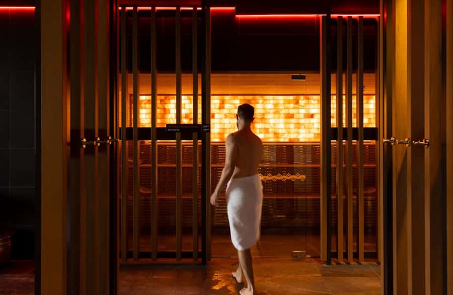 Rotorua: Lakefront Hot Springs & Spa - Luxury Māori Wellness - Fire and ice at Te Tukinga