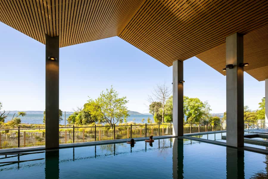 Rotorua: Lakefront Hot Springs & Spa - Luxury Māori Wellness - Kohu Wai Ariki and the final blessing