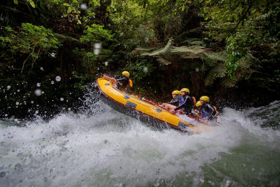 Rotorua Rafting: Kaituna River Rafting Experience-Free Sauna - The seven-metre waterfall: the main test