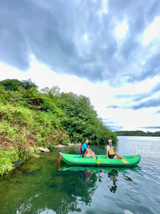 Rotorua: Secret adventure kayaking to natural hot springs - The 65-minute paddle on Lake Rotoiti