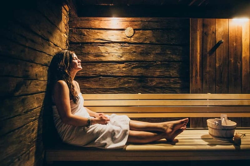 Rovaniemi: Lakeside Private Sauna with Aurora Borealis - The lakeside sauna and the shared lake access