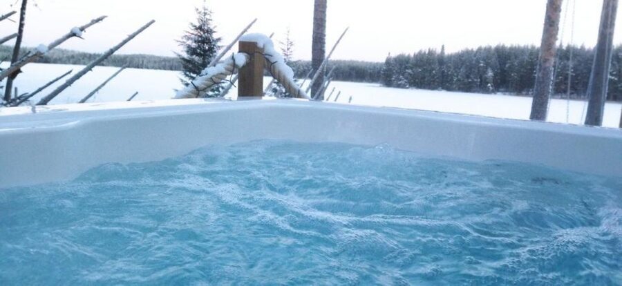 Rovaniemi: Private Sauna, Jacuzzi and Dinner - Practical details that make the evening easier