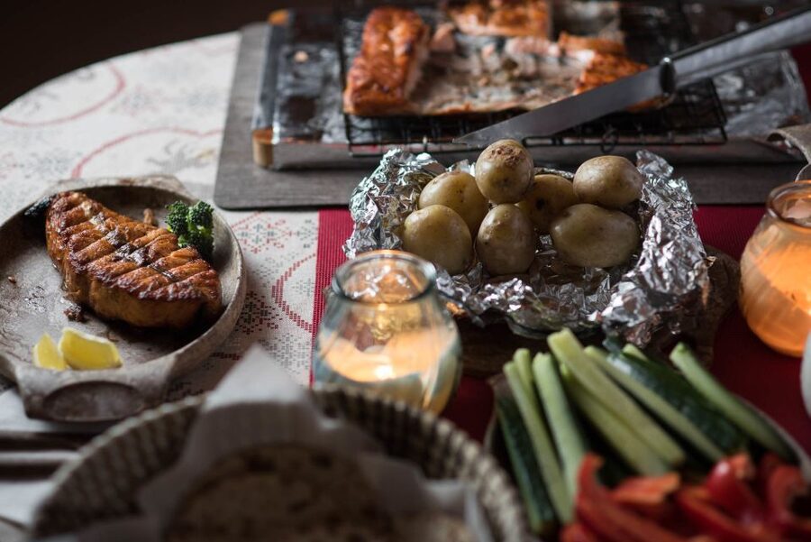 Rovaniemi: Sauna & Ice Swimming Tour with Dinner and Aurora - How the sauna and ice plunge work