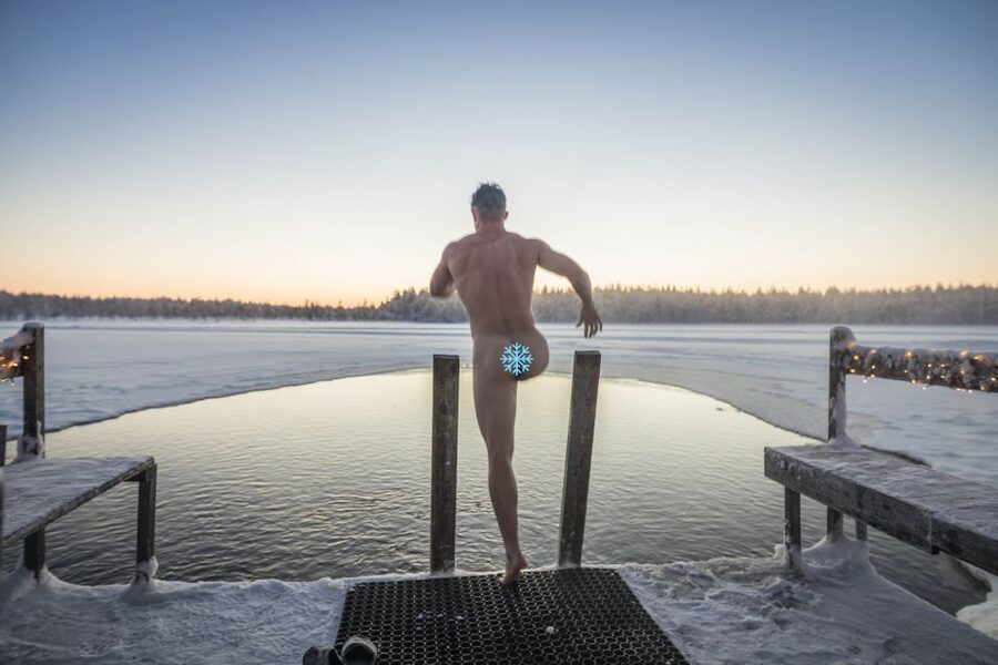 Rovaniemi: Sauna & Ice Swimming Tour with Dinner and Aurora - Dinner by the fire in a wooden cottage