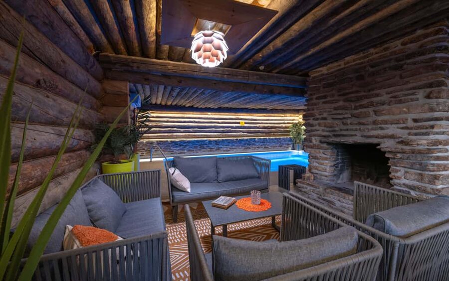 Saariselkä: Kuukkeli Saunaworld (Smoke Sauna) - Reindeer and the Northern Lights: special, but not promised