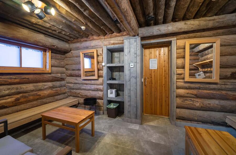 Saariselkä: Kuukkeli Saunaworld (Smoke Sauna) - What the $64 price includes