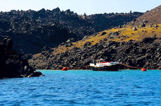 Santorini Volcano & Hot Springs Tour - What the smoking craters are like up close