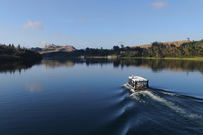 Self-Guided Geothermal Tour in Orakei Korako - A 2.5-kilometre route through active geothermal ground