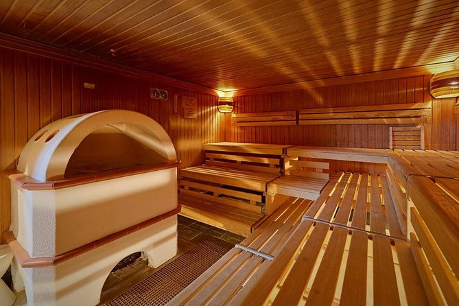 Small-Group Saxon Switzerland NP Easy Tour & Unlimited Thermal Baths - Guides, transport, and the small-group feel