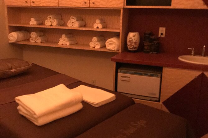 Spa Service: Hot Stone Body Massage with Private Sauna - Key Points at a Glance
