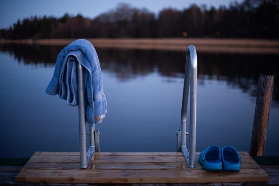 Stockholm: Traditional Sauna & Polar Plunge in Baltic Sea - Should you book the Vaxholm sauna and sea plunge?