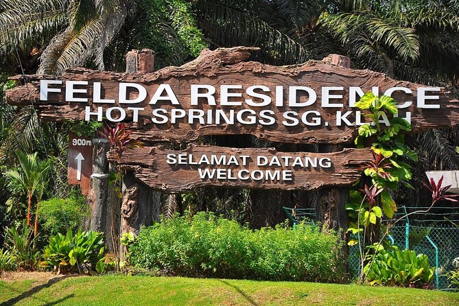 Sungkai Hot Springs & Nature Park Tour from Kuala Lumpur - Arriving at Sungai Klah Hot Spring Park