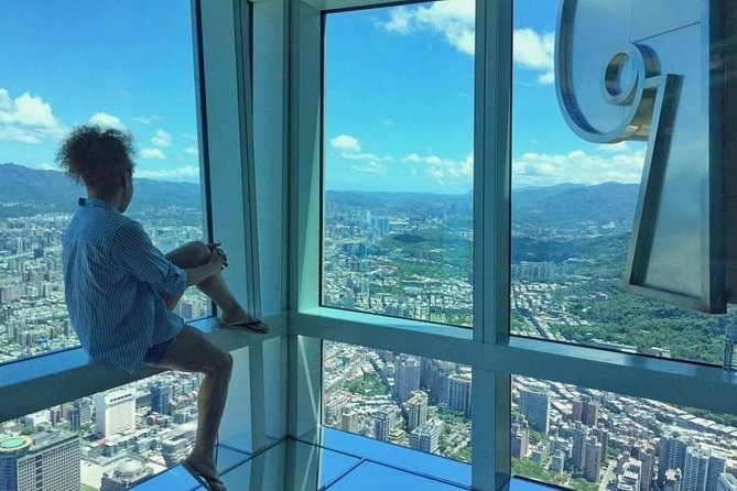 Taipei Day Tour including Taipei 101, Din Tai Fung and Hot Spring Experience - Looking down from Taipei 101