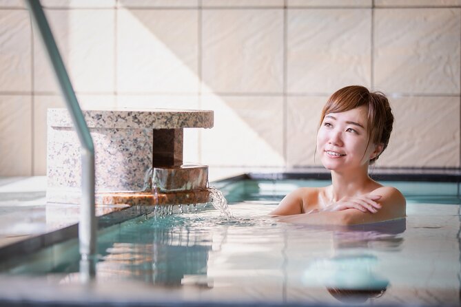 Tattoo-friendly open-air Onsen & drink - A drink, ice cream, and a small personal touch