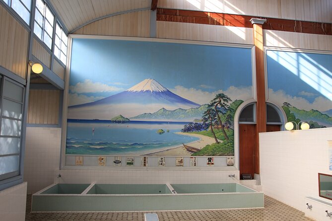 Tattoo-friendly open-air Onsen & drink - Meeting Alisa near Oshiage Station