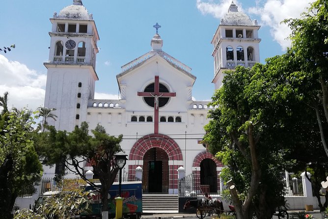 The Classic Ruta de las Flores : Towns, Coffee Tour & Hot Springs - Nahuizalco, where the route feels most local