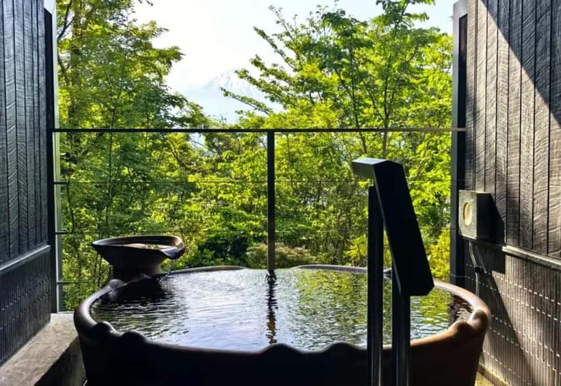 Tokyo: Mount Fuji 5th Station & Onsen Day Trip - Oshino Hakkai’s Clear Spring Ponds