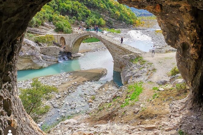 Tour to Thermal Baths of Permet and exploring Langarica Canyon - What the private guide adds