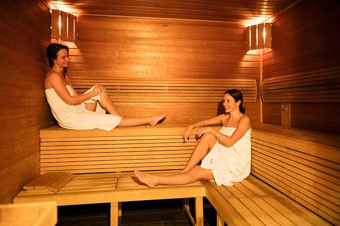 Traditional Turkish Bath, Massage, Face Mask, Peeling in Istanbul - Sauna and steam room: preparing your skin