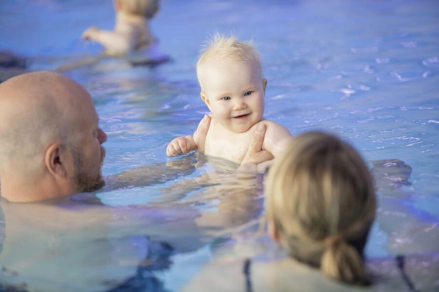 Tromsø: Spa/Pool with Bath, Sauna and Outdoor Heated Pool - What to bring, and what the facility provides