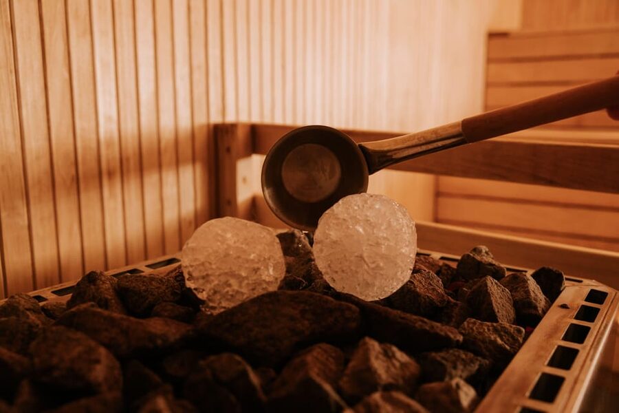 Tromsø: Spa/Pool with Bath, Sauna and Outdoor Heated Pool - Food, timing, and how long to stay