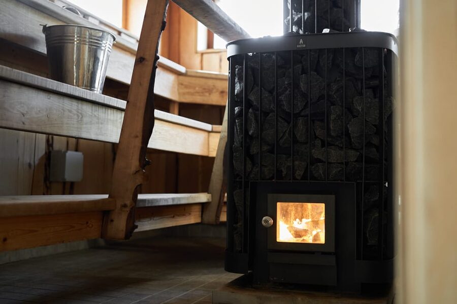 Turku Archipelago: Sauna, ice-swimming and dinner - What happens when you arrive at Villa Wolax