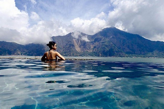 Ubud Volcano Lake and Natural Hot Spring Tour - Tegenungan Waterfall and the final change of pace