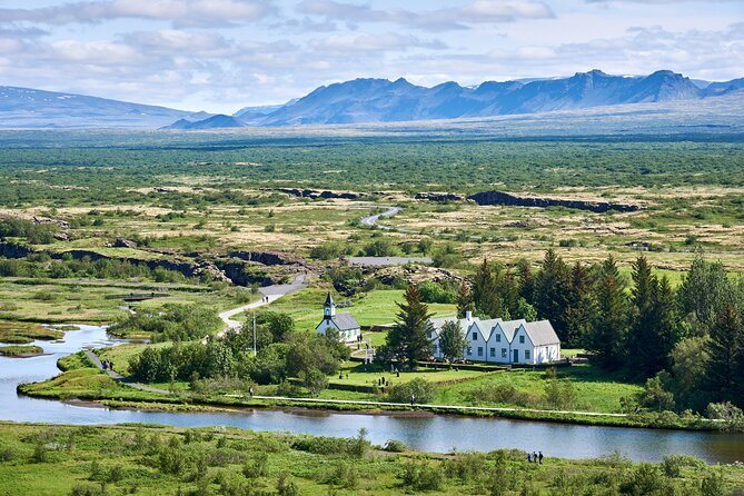 Unique Private Golden Circle, Secret Lagoon & Friðheimar Tour - Þingvellir: parliament and the Mid-Atlantic Ridge