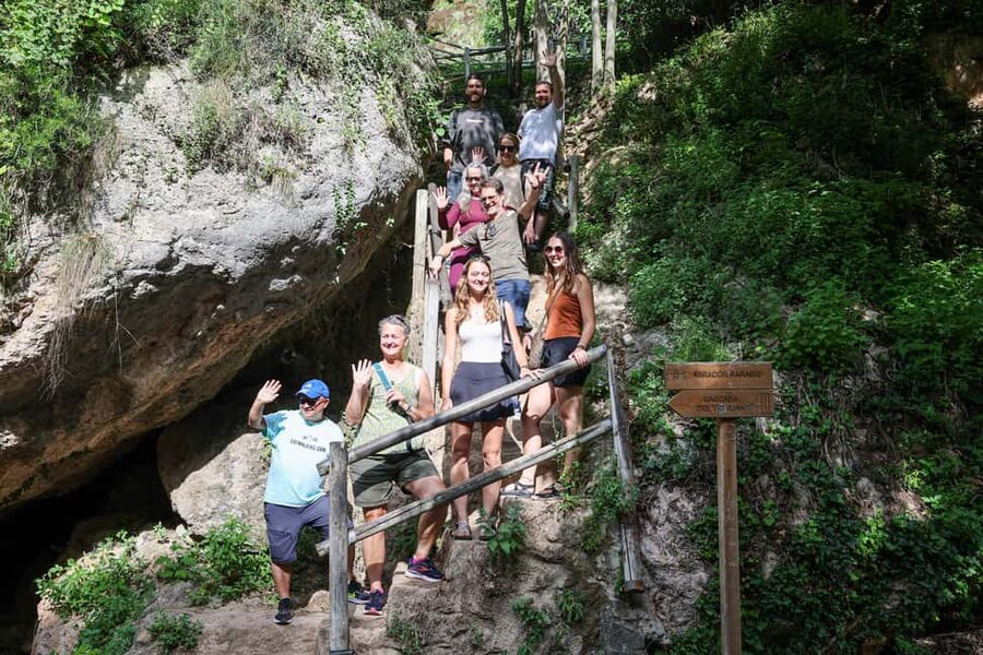 Valencia: Montanejos Thermal Spring & Girlfriend Waterfall - Guides who make the day work