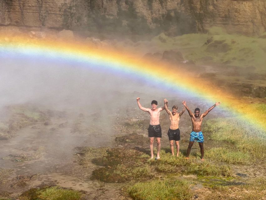 Valencia: Waterfalls and Thermal Springs Tour with Swimming - The guides shape the experience