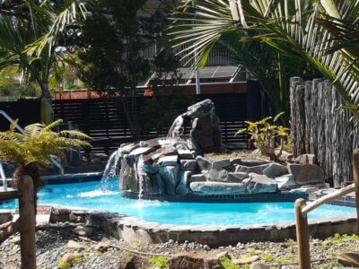 West Auckland: Sunset with Thermal pool & Wine Tasting